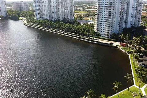 18151 NE 31 CT # 2012, Aventura FL 33160