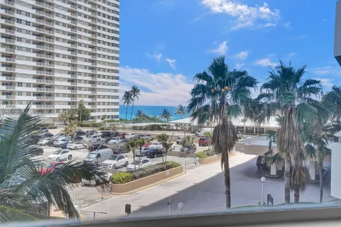 1980 S Ocean Dr # 3P, Hallandale Beach FL 33009