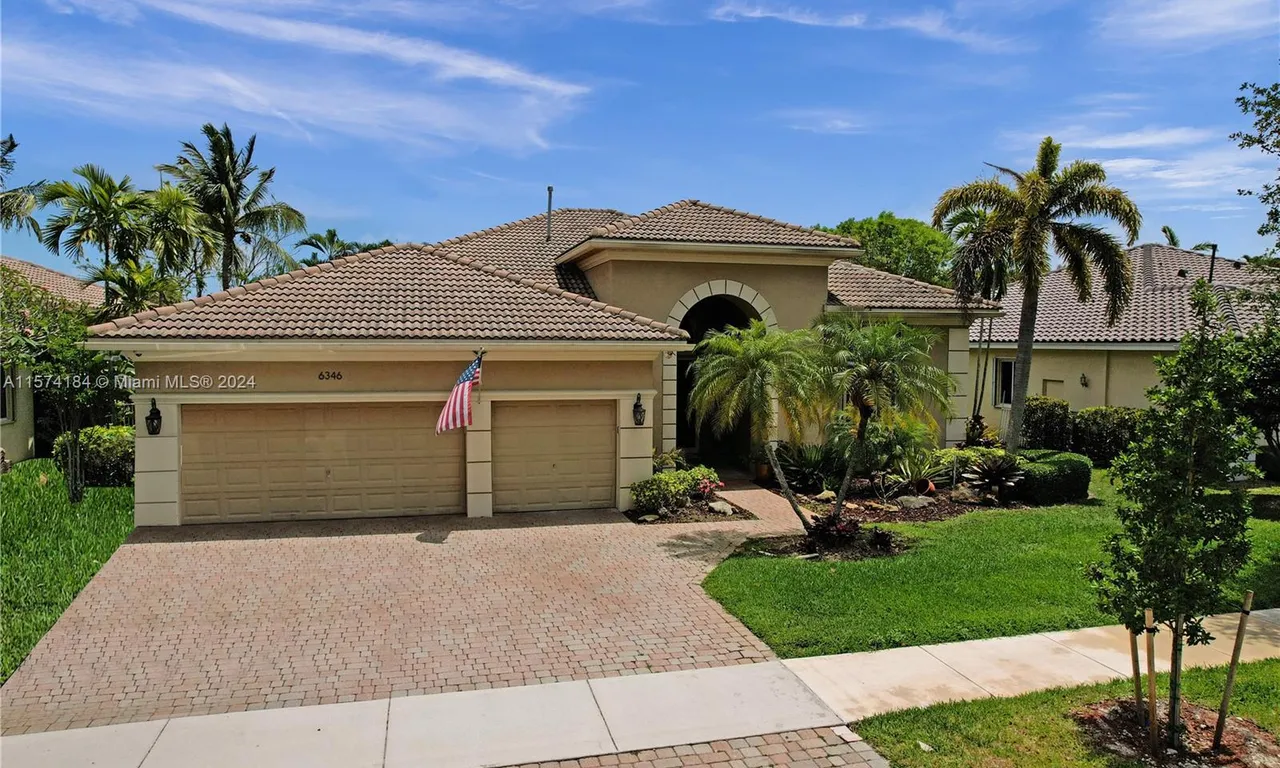 6346 SW 191st Ave, Pembroke Pines FL 33332