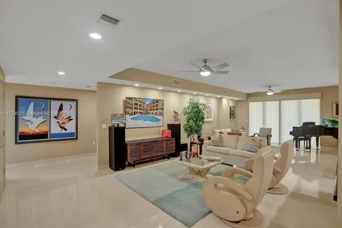 3415 N Ocean Dr # 505, Hollywood FL 33019