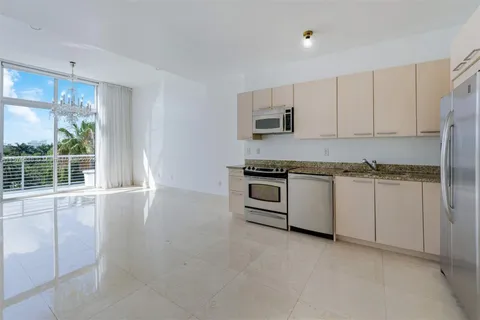 2001 Meridian Ave # 516, Miami Beach FL 33139