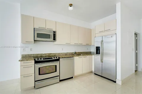 2001 Meridian Ave # 516, Miami Beach FL 33139