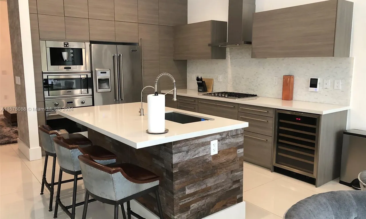18935 Atlantic Blvd # 18935, Sunny Isles Beach FL 33160
