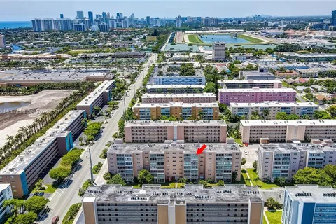 301 NE 14th Ave # 703, Hallandale Beach FL 33009