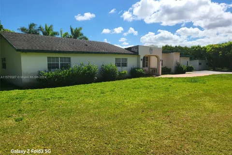 8000 SW 184th St, Cutler Bay FL 33157