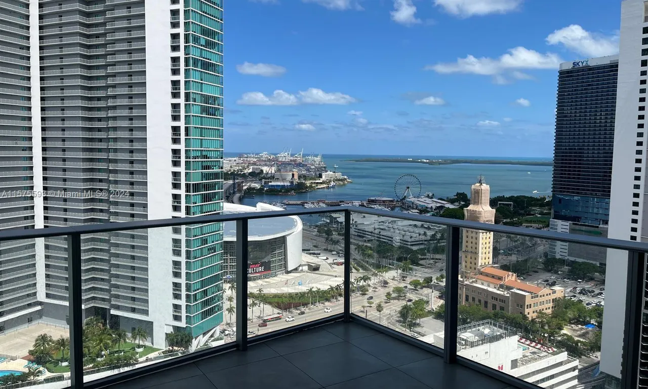 851 NE 1st Ave # 2705, Miami FL 33132