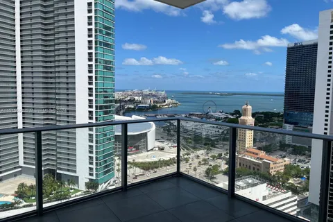 851 NE 1st Ave # 2705, Miami FL 33132