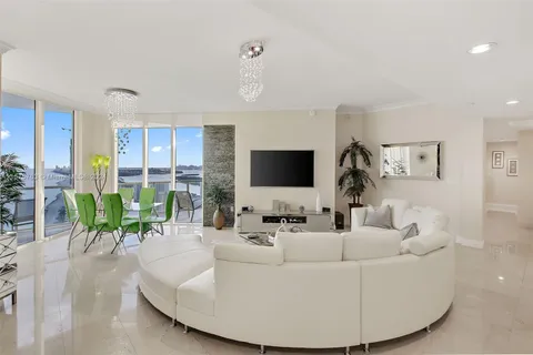 16699 Collins Ave, Sunny Isles Beach FL 33160