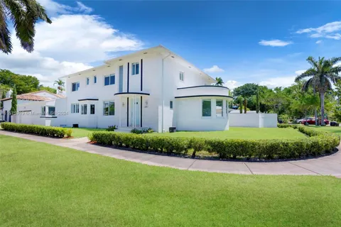 5861 La Gorce Dr, Miami Beach FL 33140