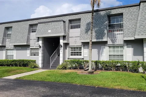 400 NW 70th Ave # 214, Plantation FL 33317