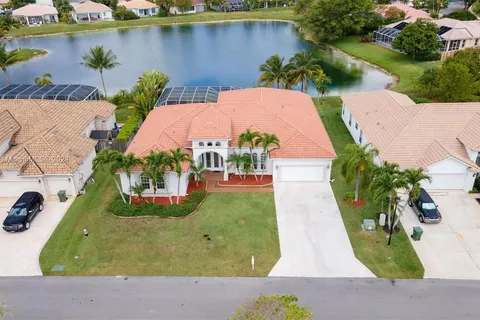 2640 Fairways Dr, Homestead FL 33035