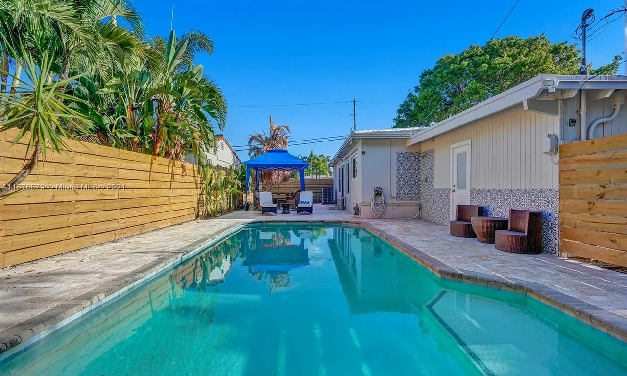 1800 N Victoria Park Rd, Fort Lauderdale FL 33305