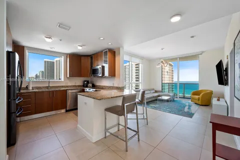 1945 S Ocean Dr # 1114, Hallandale Beach FL 33009