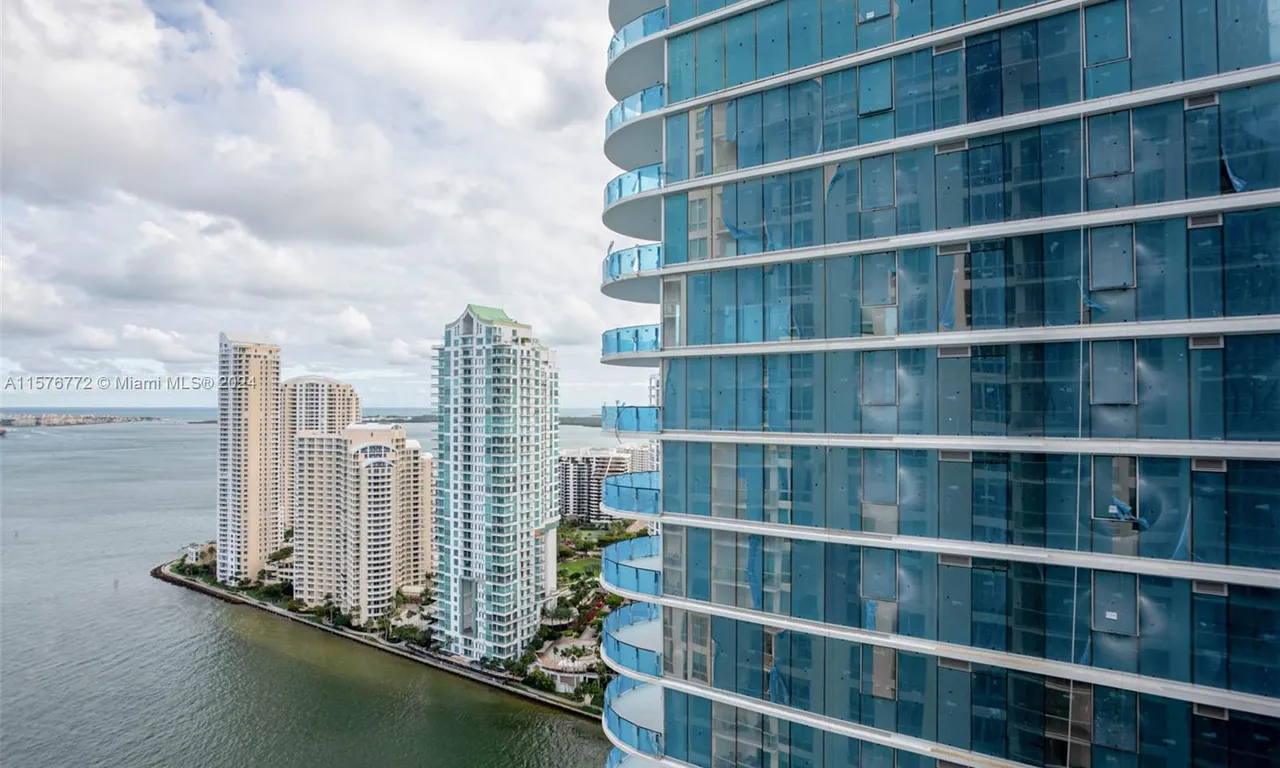 300 S BISCAYNE BLVD # 3404, Miami FL 33131