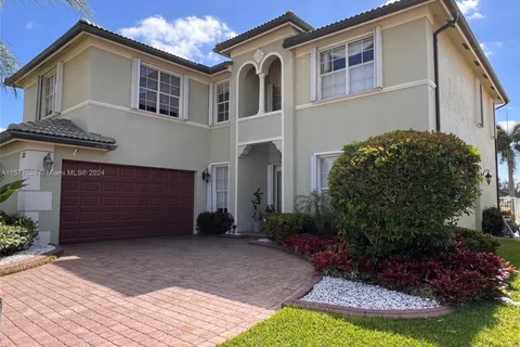 113 Bella Vista Way, Royal Palm Beach FL 33411