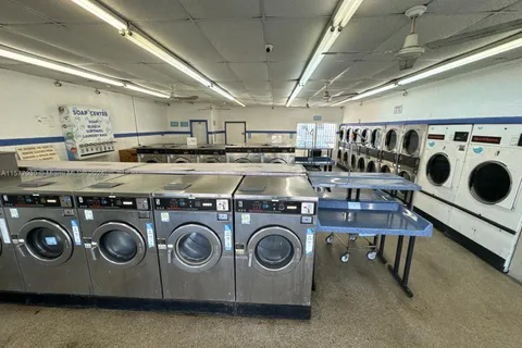 Automated laundry, Hallandale Beach FL 33009