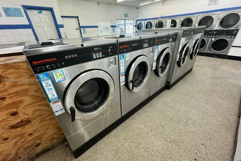 Automated laundry, Hallandale Beach FL 33009