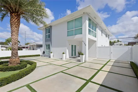 6755 SW 39th Ter, Miami FL 33155