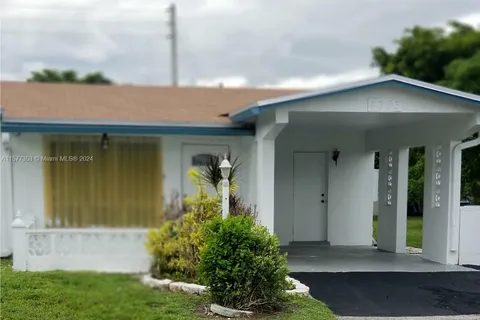 4383 NW 47th te, Lauderdale Lakes FL 33319