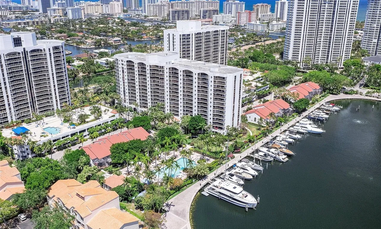 3610 Yacht Club Dr # 1214, Aventura FL 33180