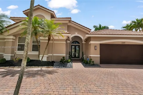 2269 Quail Roost Dr, Weston FL 33327