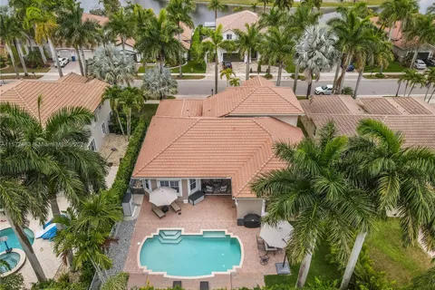 2269 Quail Roost Dr, Weston FL 33327