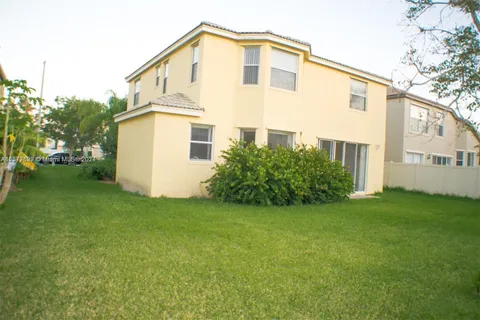 2221 Sloane Pl, Wellington FL 33414