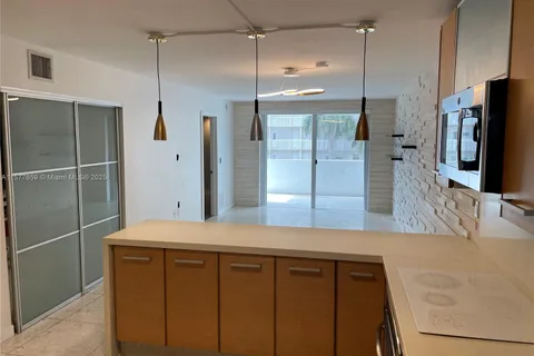 1331 Lincoln Rd # 403, Miami Beach FL 33139