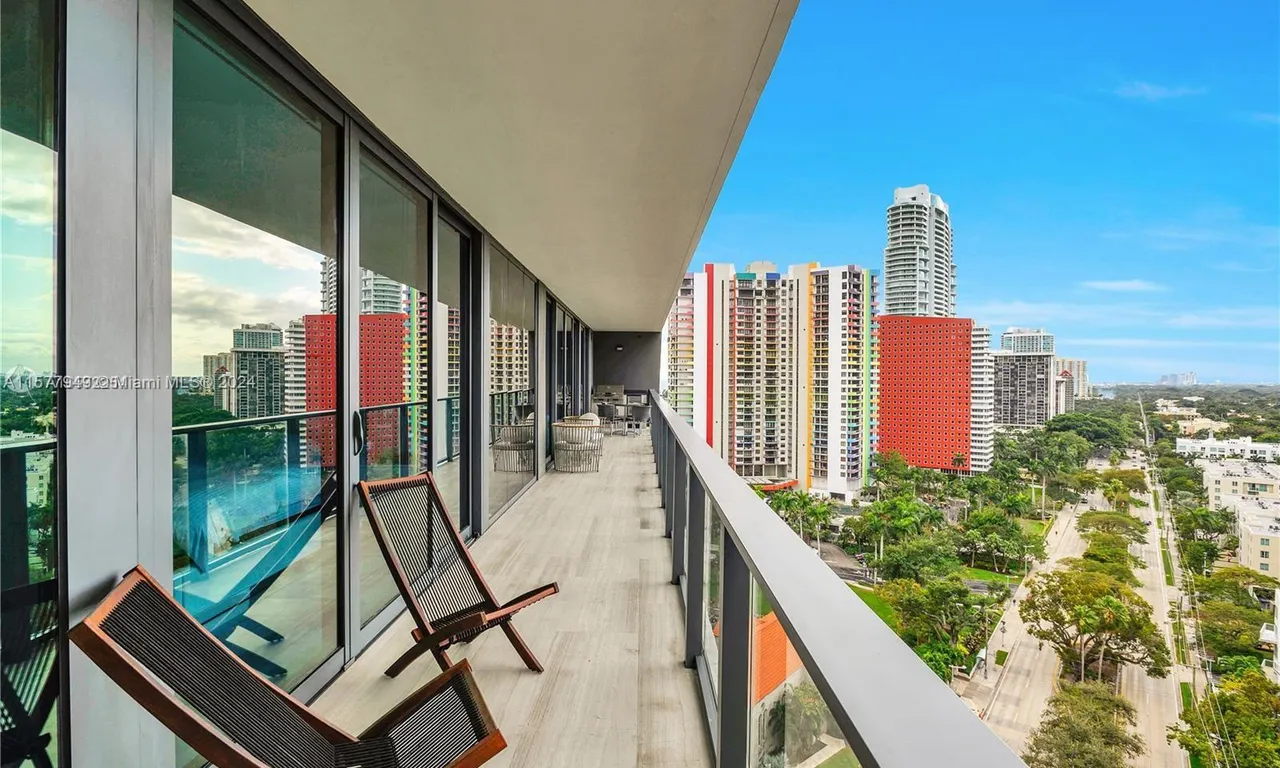 1451 Brickell Ave # 1605, Miami FL 33131