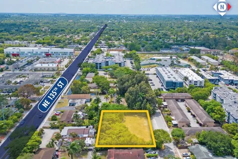 450 NE 136 ST, North Miami FL 33161