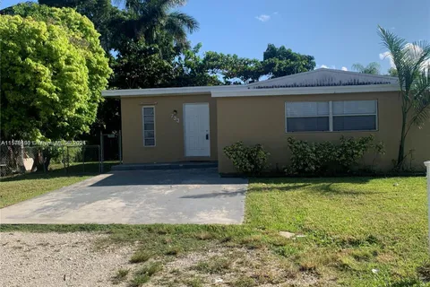 733 SW 5th St, Florida City FL 33034