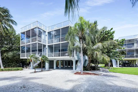 140 Aregood Ln # C2, Plantation Key FL 33036