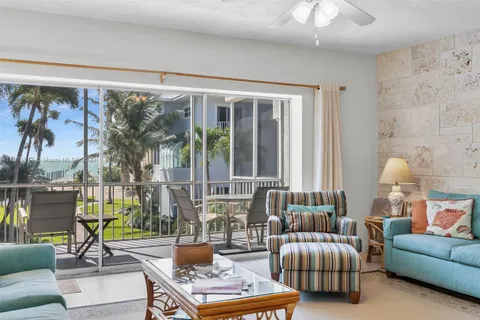 140 Aregood Ln # C2, Plantation Key FL 33036