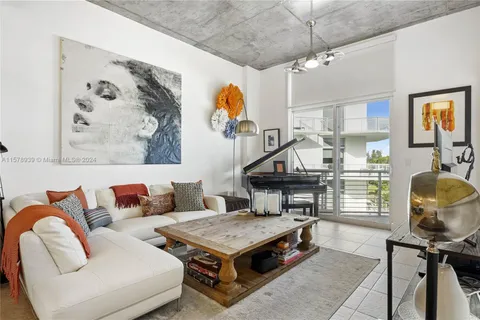 2001 Meridian Ave # 519, Miami Beach FL 33139