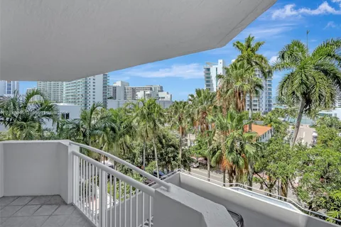 1621 Bay Rd # 506, Miami Beach FL 33139