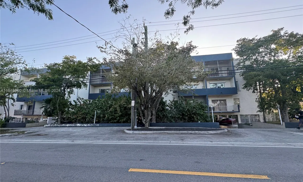 16750 NE 10 AV # 208, North Miami Beach FL 33162