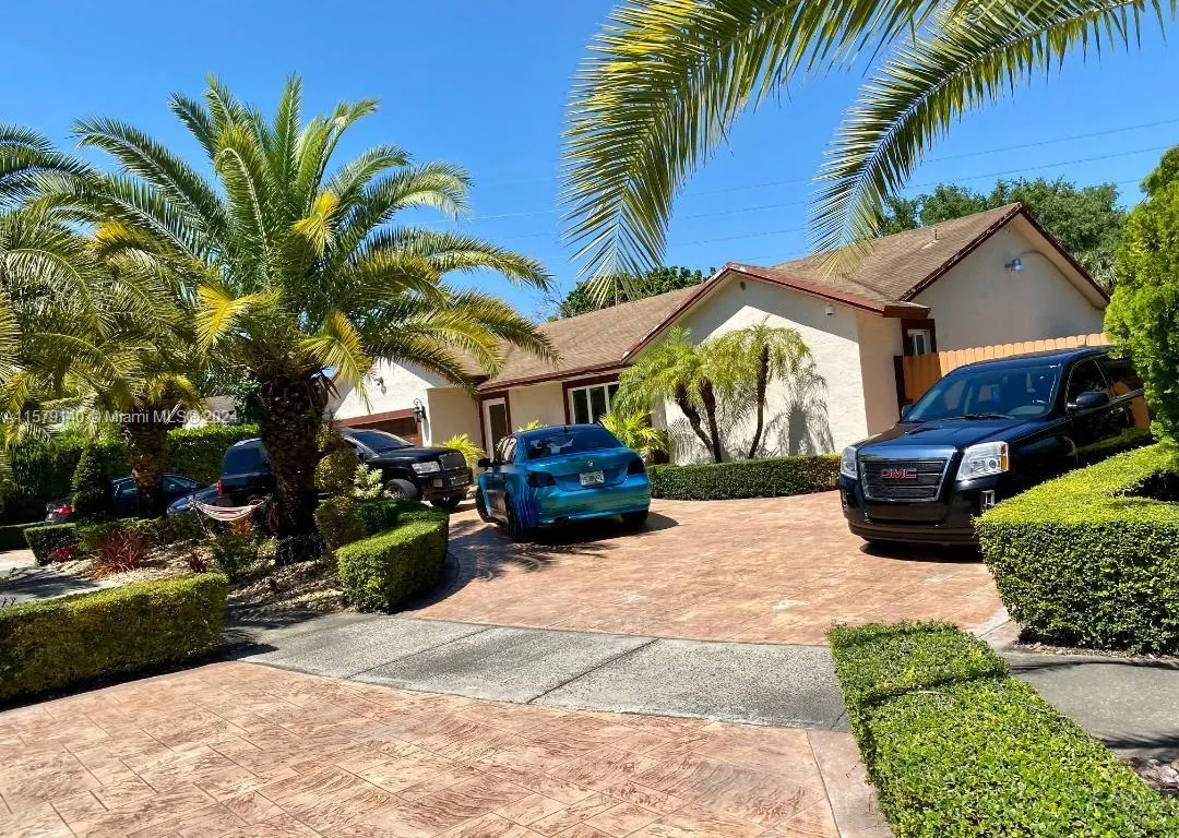 1695 N Bluebird Ln N Bluebird Ln, Homestead FL 33035