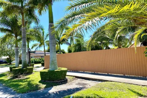 1695 N Bluebird Ln N Bluebird Ln, Homestead FL 33035