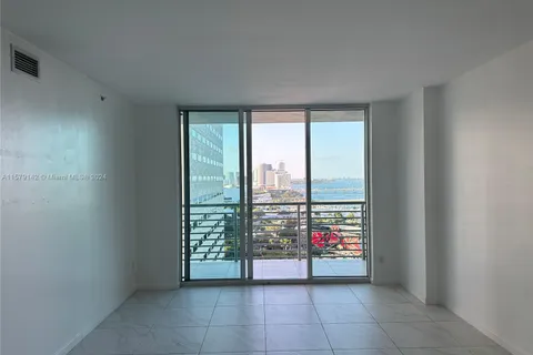 325 S Biscayne Blvd # 2614, Miami FL 33131