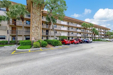 4930 E Sabal Palm Blvd # 206, Tamarac FL 33319