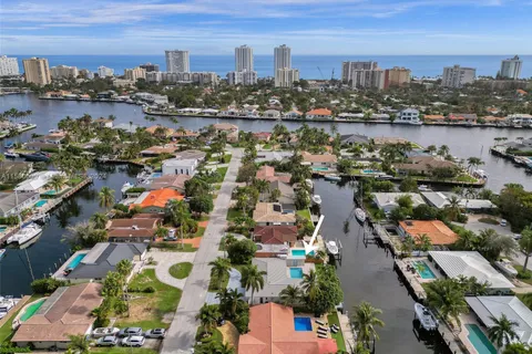2560 SE 9th St # 0, Pompano Beach FL 33062