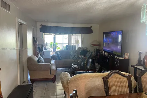 3252 Foxcroft Rd # 208, Miramar FL 33025