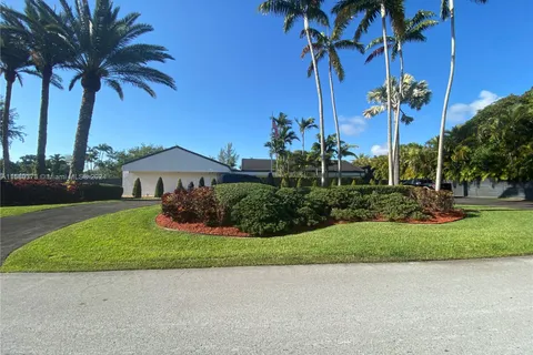 8050 SW 170th St, Palmetto Bay FL 33157