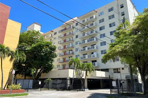 1750 NW 27th Ave # 0, Miami FL 33125