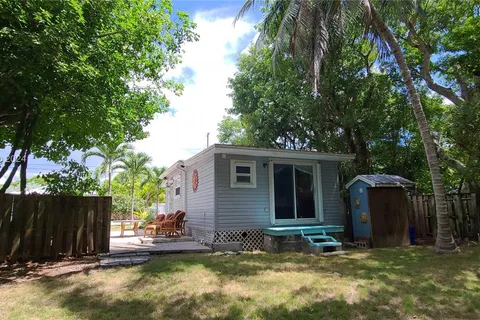 39 Transylvania Ave, Key Largo FL 33037