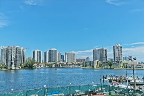 2750 NE 183 # 1912, Aventura FL 33160