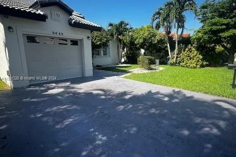 8640 SW 208th Ter, Cutler Bay FL 33189