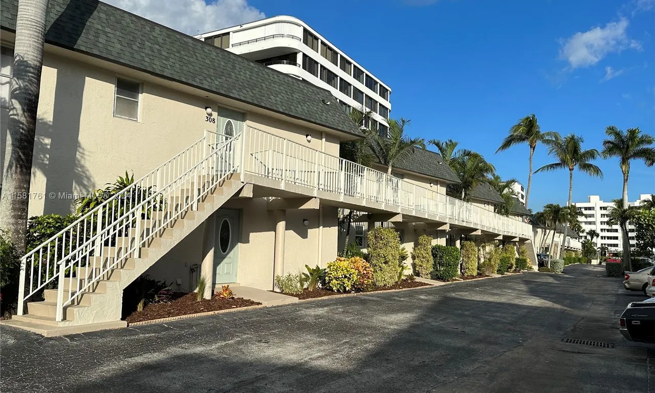 3601 S Ocean Blvd # 406, South Palm Beach FL 33480