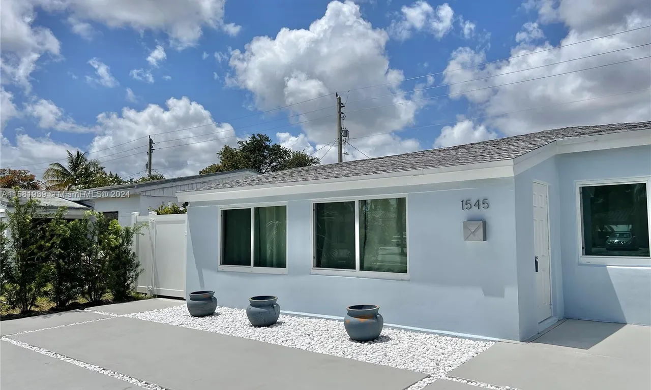 1545 NE 175th St, North Miami Beach FL 33162