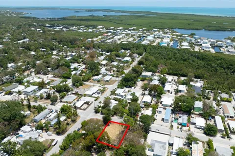 21 Judy Pl, Key Largo FL 33037